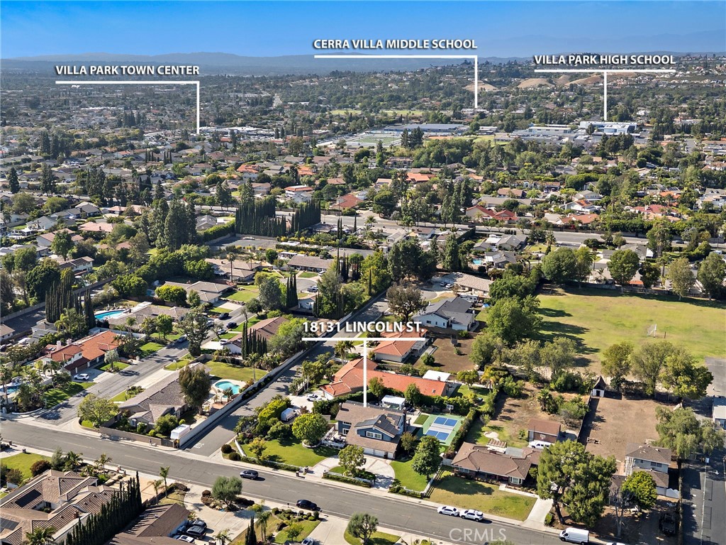 https://media.crmls.org/medias/8bd0a649-a37d-470a-9195-06e73a6f6ac9.jpg?preset=X-Large