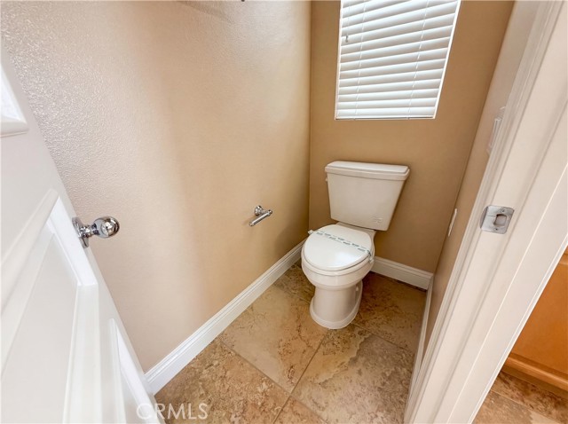 Detail Gallery Image 11 of 58 For 23 Plaza Modena, Lake Elsinore,  CA 92532 - 4 Beds | 3/1 Baths