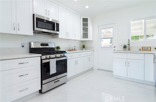 10523 Memphis Avenue, Whittier CA: https://media.crmls.org/medias/8bd16184-40f9-40ef-8e20-c5171234ab53.jpg