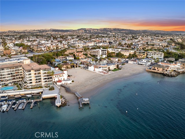 2616 Cove Street, Corona del Mar CA: https://media.crmls.org/medias/8bd1ad83-6996-4d3b-9666-65bccc3584ad.jpg