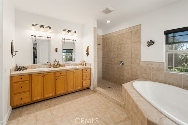 Detail Gallery Image 39 of 74 For 6172 Hawk Ridge Place, Paso Robles,  CA 93446 - 4 Beds | 3/1 Baths