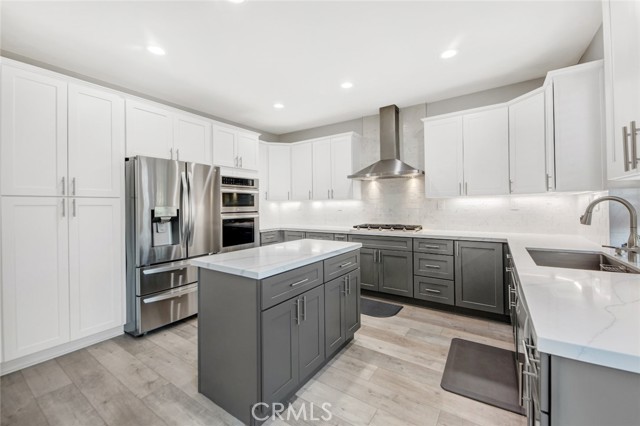 11226 Ravenna Lane, Porter Ranch CA: https://media.crmls.org/medias/8bd3bc72-f49e-4e0e-8237-7532a16c6730.jpg