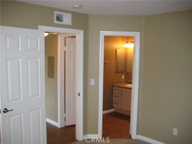 Detail Gallery Image 8 of 17 For 2085 Highpointe, Corona,  CA 92879 - 1 Beds | 1 Baths