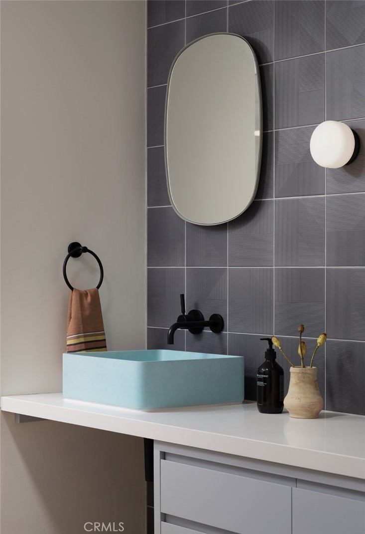 8bd521cf 20ba 42c0 B19a 112074cbe23f