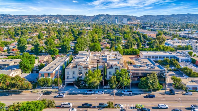 Detail Gallery Image 69 of 75 For 15206 Burbank Bld #209,  Sherman Oaks,  CA 91411 - 2 Beds | 2/1 Baths