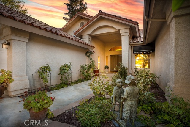 Detail Gallery Image 1 of 26 For 1509 Calle Castana, Bakersfield,  CA 93309 - 4 Beds | 2/1 Baths