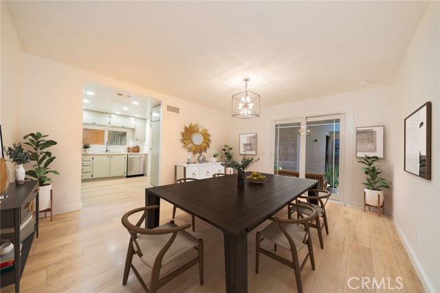 Detail Gallery Image 9 of 46 For 726 Robinhood, Redlands,  CA 92373 - 4 Beds | 2/1 Baths