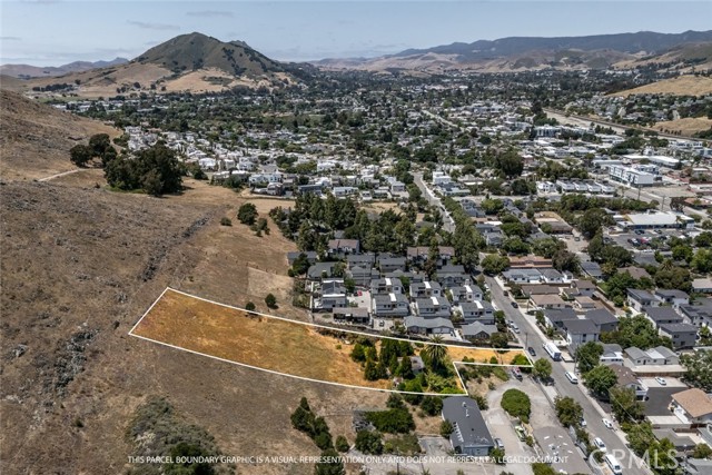 3143 Rockview Place, San Luis Obispo CA: https://media.crmls.org/medias/8bd61f3d-3740-4782-81c3-15b2e9c81775.jpg