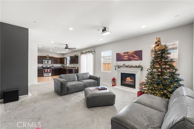 Detail Gallery Image 23 of 60 For 2517 San Madrid, Rosamond,  CA 93560 - 3 Beds | 2/1 Baths