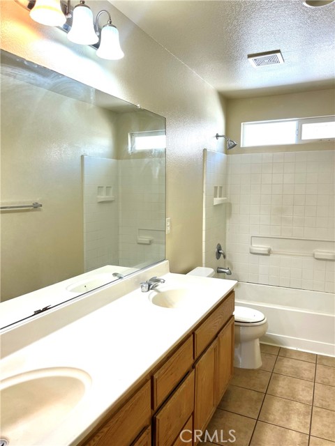 1343 Riverside Court, Merced CA: https://media.crmls.org/medias/8bd77050-63ae-43aa-8c5f-48829fde383a.jpg