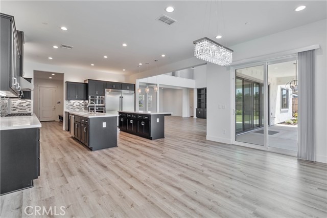 1734 Lester Avenue, Clovis CA: https://media.crmls.org/medias/8bd7ec9a-b8cc-4c5e-93a3-634cf1806631.jpg