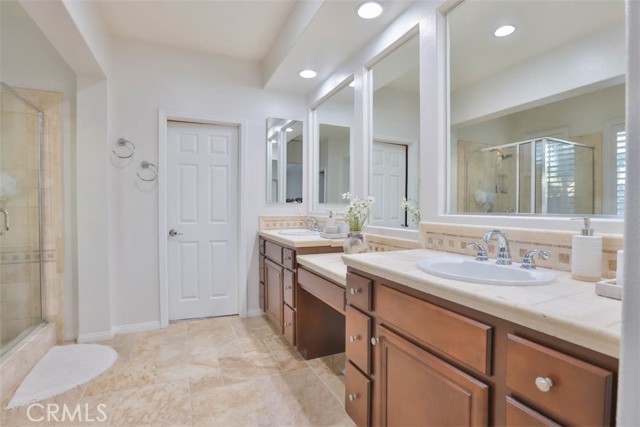 7123 Cottage Grove Drive, Eastvale CA: https://media.crmls.org/medias/8bd90d7a-bcbd-4aeb-af82-169d1764ccd0.jpg