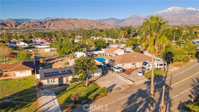 33278 Colorado, Yucaipa CA: https://media.crmls.org/medias/8bda8a96-c02b-42d0-bbc5-4e23cecf4c2e.jpg