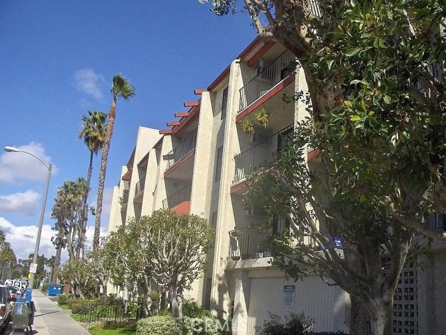 3530 Elm Ave #203, Long Beach, CA 90807