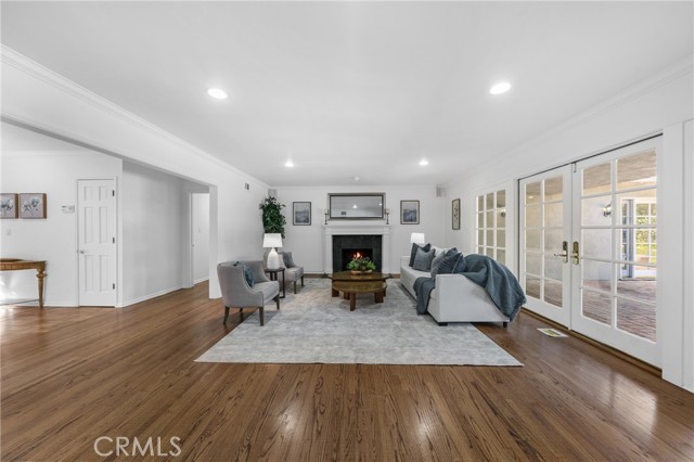 Detail Gallery Image 9 of 38 For 1635 San Pasqual, Pasadena,  CA 91106 - 4 Beds | 3 Baths