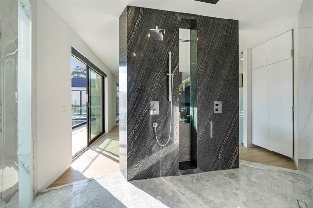 1947 Glencoe Way, Los Angeles CA: https://media.crmls.org/medias/8bdb8c24-7111-489a-9e98-4715e9188b27.jpg