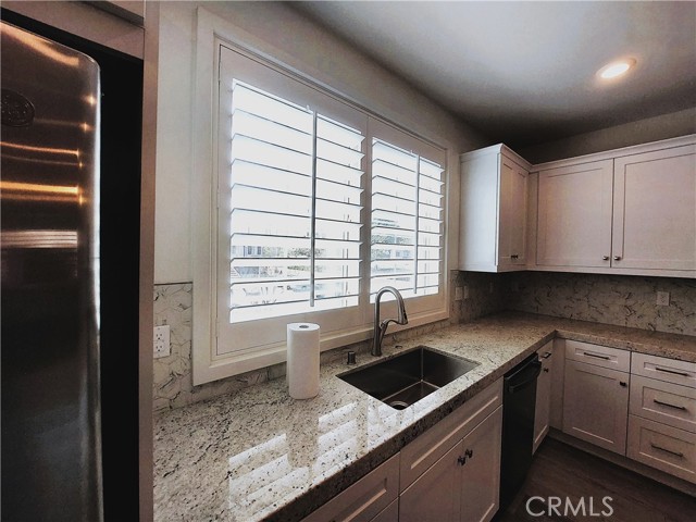 Detail Gallery Image 6 of 30 For 18289 Iris Ln, Yorba Linda,  CA 92886 - 3 Beds | 3/1 Baths