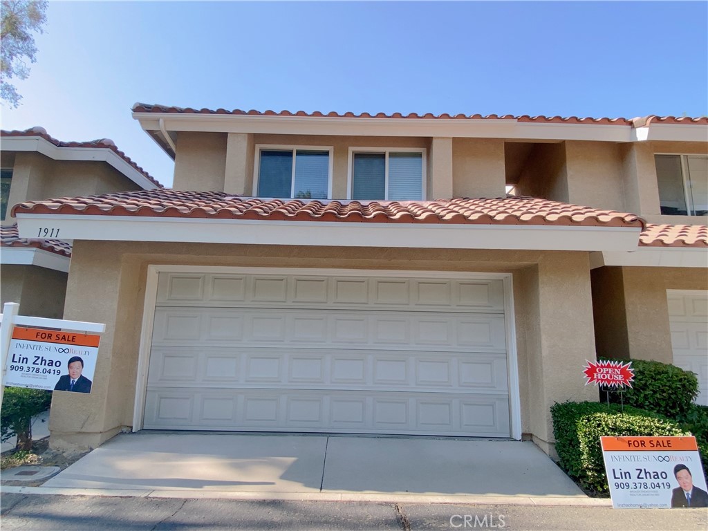 1911 E Calico Drive