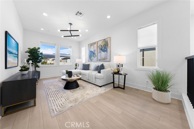 131 Bear Leaf Drive, Lake Forest CA: https://media.crmls.org/medias/8bdc4455-e631-4939-bb18-0c974f8d5bd9.jpg
