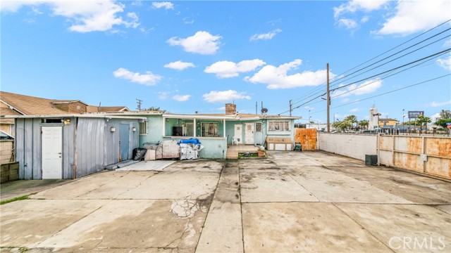 Detail Gallery Image 15 of 22 For 3937 W 106th St, Inglewood,  CA 90303 - 4 Beds | 2 Baths