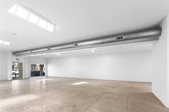8444 Melrose Avenue photo 8