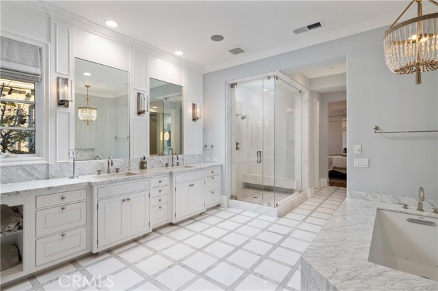Detail Gallery Image 18 of 33 For 20 Gleneagles Dr, Newport Beach,  CA 92660 - 5 Beds | 4/1 Baths