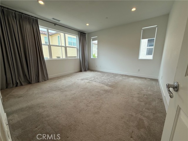 19256 Merryweather Drive, Canyon Country CA: https://media.crmls.org/medias/8bdf46b3-56e9-4919-b0b9-ac8c8f447496.jpg