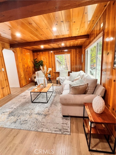 Detail Gallery Image 6 of 31 For 622 Heatherly, Crestline,  CA 92325 - 3 Beds | 2 Baths