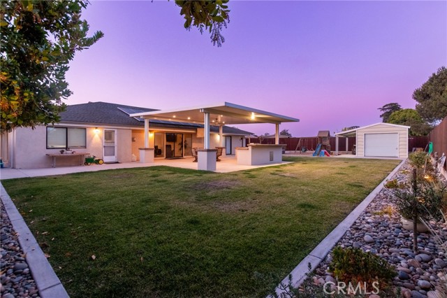1216 Shady Glen Court, Santa Maria CA: https://media.crmls.org/medias/8be307ae-6483-45e5-bf2d-295eb2a24a2a.jpg