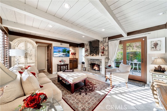 Detail Gallery Image 14 of 34 For 5504 E Crest De Ville Ave, Orange,  CA 92867 - 3 Beds | 2/1 Baths