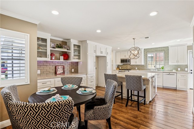 Detail Gallery Image 5 of 30 For 13541 Dean, Tustin,  CA 92780 - 5 Beds | 3 Baths