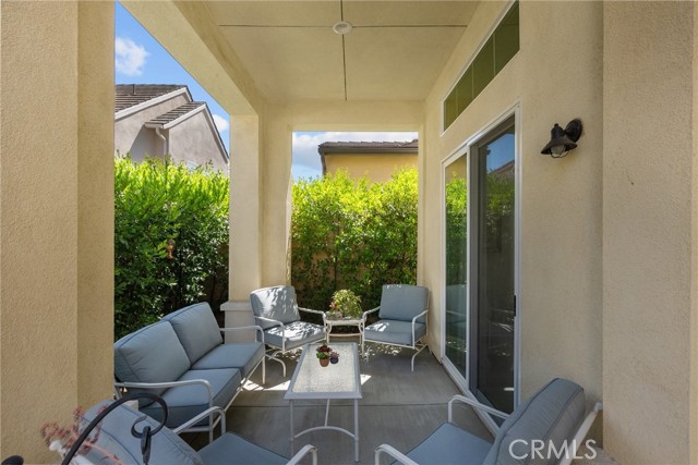 Detail Gallery Image 27 of 35 For 25124 Limetree Ln, Canyon Country,  CA 91387 - 2 Beds | 2/1 Baths