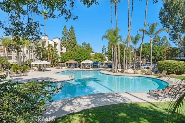 Detail Gallery Image 40 of 52 For 21400 Burbank Bld #313,  Woodland Hills,  CA 91367 - 2 Beds | 2 Baths