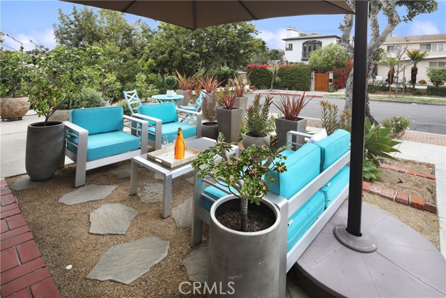 Detail Gallery Image 5 of 16 For 321 Iris Ave, Corona Del Mar,  CA 92625 - 2 Beds | 2 Baths
