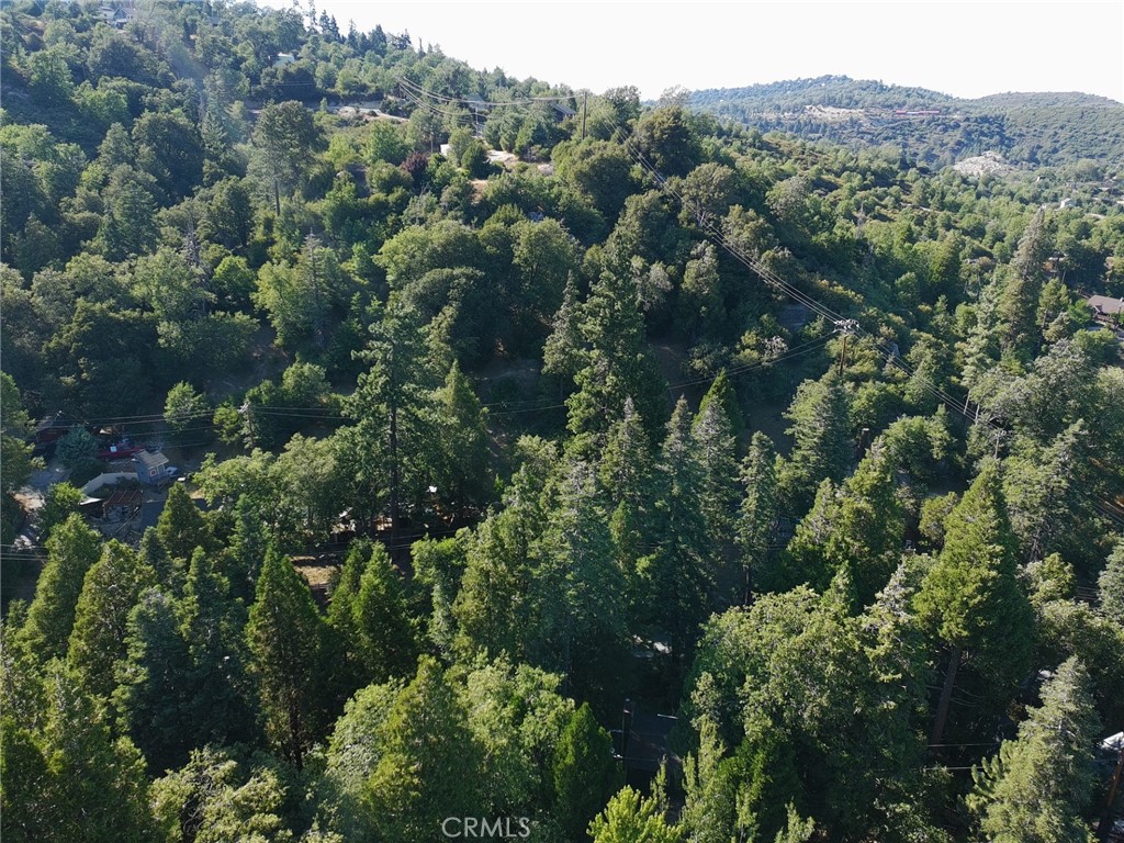 https://media.crmls.org/medias/8be43bb5-f97c-419a-a6f9-c95200e72605.jpg?preset=X-Large