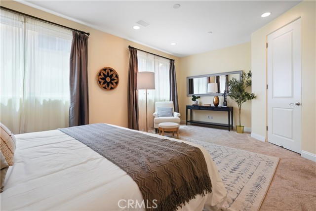 615 Pacific Coast Highway, Redondo Beach, California 90277, 3 Bedrooms Bedrooms, ,3 BathroomsBathrooms,Residential,Sold,Pacific Coast Highway,SB22124725