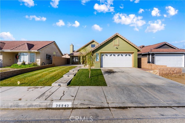 Detail Gallery Image 2 of 50 For 36843 Hillcrest, Palmdale,  CA 93552 - 3 Beds | 2 Baths