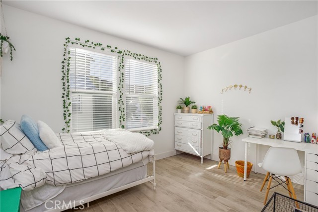 Image 20 of 42 For 36 Rinehart  