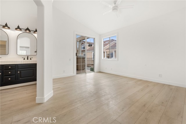 1 Overture Lane, Aliso Viejo CA: https://media.crmls.org/medias/8be6a379-3528-4b36-a5b7-7512c2e11399.jpg