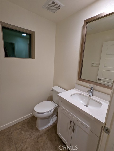 Detail Gallery Image 10 of 30 For 19537 Astor Place, Northridge,  CA 91324 - 2 Beds | 3 Baths