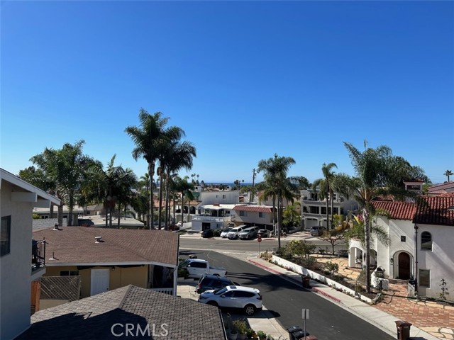 Detail Gallery Image 4 of 34 For 402 Ola Vista #B,  San Clemente,  CA 92672 - 3 Beds | 3 Baths