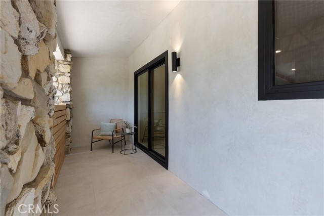 Detail Gallery Image 7 of 49 For 24211 Caris St, Woodland Hills,  CA 91367 - 4 Beds | 2/1 Baths