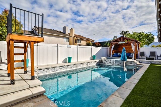 Detail Gallery Image 27 of 30 For 969 Hedges Dr, Corona,  CA 92878 - 4 Beds | 2/1 Baths