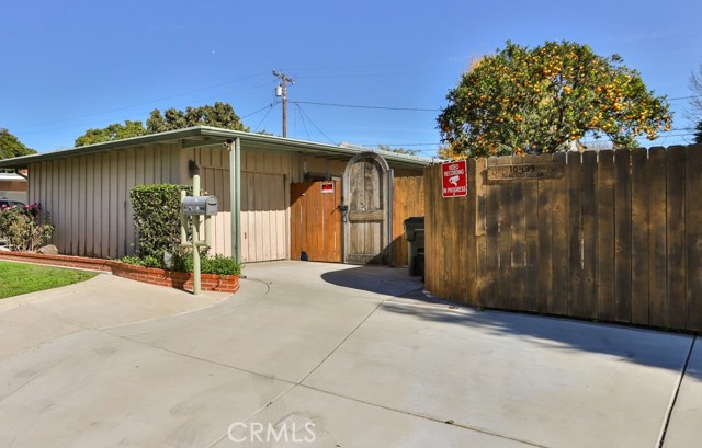 Detail Gallery Image 1 of 1 For 10439 Rose Hedge Dr, Whittier,  CA 90606 - 3 Beds | 2 Baths