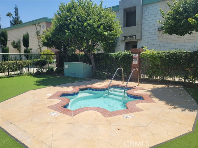 Detail Gallery Image 38 of 40 For 5301 Balboa Bld #E11,  Encino,  CA 91316 - 2 Beds | 2 Baths