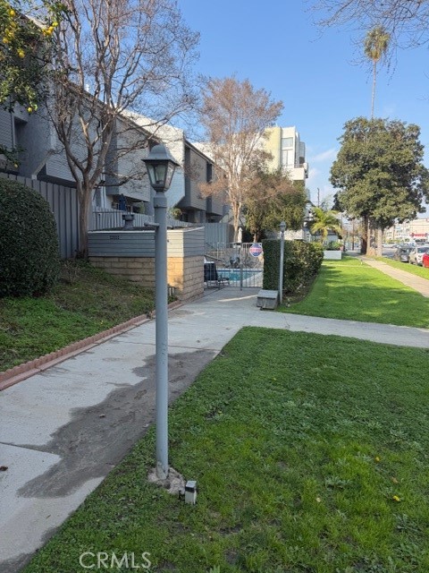 Detail Gallery Image 3 of 30 For 4325 Whitsett, Studio City,  CA 91604 - 3 Beds | 3 Baths