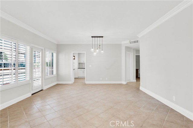 Detail Gallery Image 9 of 27 For 5200 White Oak Ave #52,  Encino,  CA 91316 - 2 Beds | 3 Baths