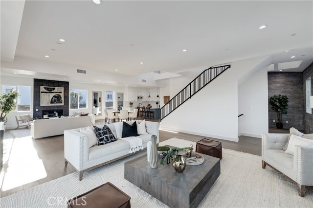 2010 Plant, Redondo Beach, California 90278, 4 Bedrooms Bedrooms, ,4 BathroomsBathrooms,Residential,Sold,Plant,SB23064489