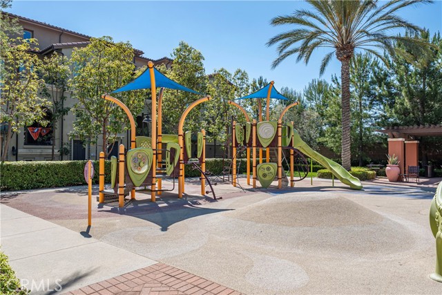 Detail Gallery Image 38 of 54 For 135 Neptune, Irvine,  CA 92618 - 2 Beds | 2/1 Baths