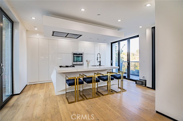 Detail Gallery Image 8 of 42 For 8144 Gould Ave, Los Angeles,  CA 90046 - 4 Beds | 5 Baths
